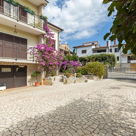 Mima Apartamento Poreč Exterior foto