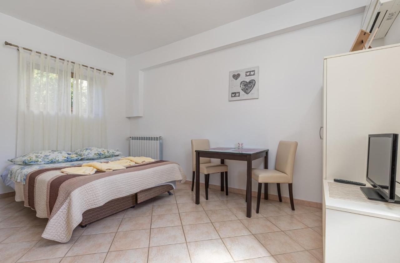 Mima Apartamento Poreč Exterior foto