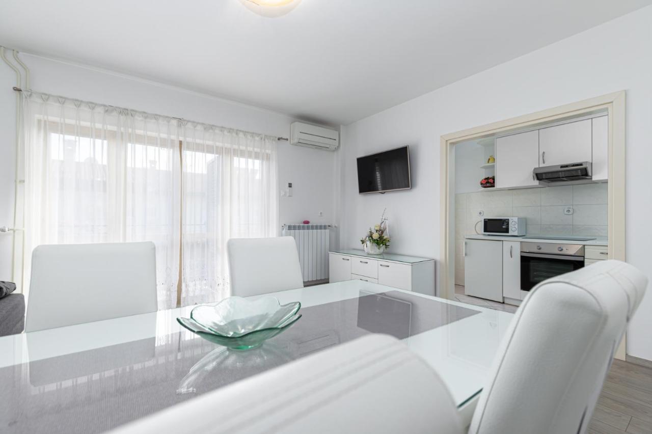 Mima Apartamento Poreč Exterior foto
