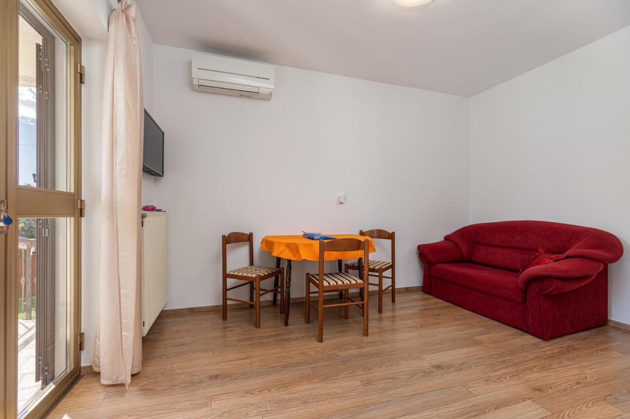 Mima Apartamento Poreč Exterior foto