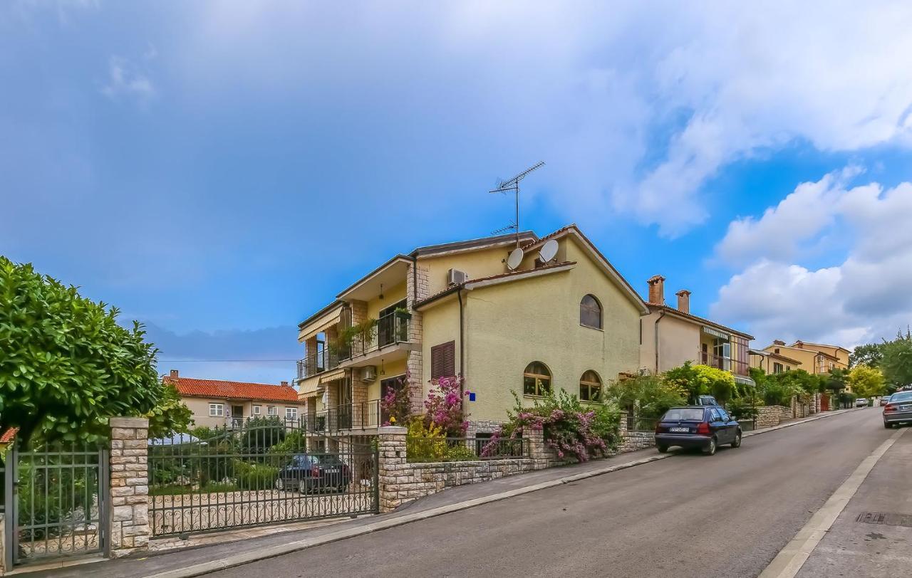 Mima Apartamento Poreč Exterior foto